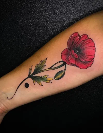 Tattoo fleur réalisé par Ajna, tatoueuse chez ARXE